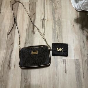 Michael Kors purse and wallet set